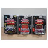 Racing Champions Mint Motor Trend Die Casts - Plymouth Barracuda, Prowler