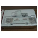 Action 1:64 Scale Souvenir Rig Realtree Outdoors