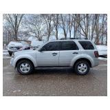 2010 FORD ESCAPE XLT *All Wheel Drive* (NO RESERVE)