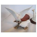 Doves, Lenox, Plateaus