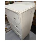 White Wood 4-Drawer Dresser with Vintage Distressed Finish