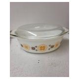 Set of 4 Vintage Pyrex Casserole Dishes with Lids Assorted Patterns