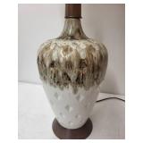Vintage Ceramic Table Lamp with Textured Base and Burlap Shade
