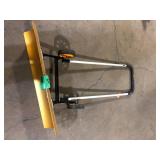 VIVOHOME 48 in. Aluminum Adjustable Handle Bi-Direction Aluminum Snow Shovel with Wheels, Angled Blade  Customer Returns See Pictures