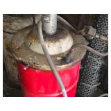 Stewart Warner Barrel with Pump (red)