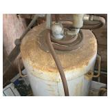 Stewart Warner Barrel with Pump 3689 (white)