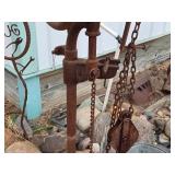 Lot of (3) Yard Décor