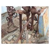 Lot of (3) Yard Décor