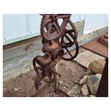 Lot of (3) Yard Décor