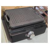 Lifesmart 17" Cast Iron Tabletop Griddle with Reversible Top