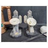 Mixed Decor Lot with Mariners Inn Mugs, Stone Bookends, and Desk Lamp