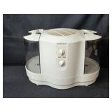 Kenmore Quiet Comfort Humidifier with 6-Cube Wire Storage and Shelf Set