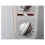 Kenmore Quiet Comfort Humidifier with 6-Cube Wire Storage and Shelf Set