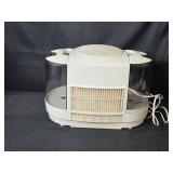 Kenmore Quiet Comfort Humidifier with 6-Cube Wire Storage and Shelf Set