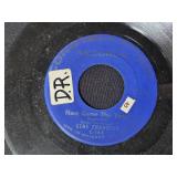 Collection of Vintage 45 RPM Vinyl Records - Motown, Beach Boys, Soul & More - in case records have no covers