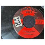 Collection of Vintage 45 RPM Vinyl Records - Motown, Beach Boys, Soul & More - in case records have no covers