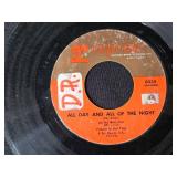 Collection of Vintage 45 RPM Vinyl Records - Motown, Beach Boys, Soul & More - in case records have no covers