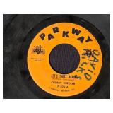 Collection of Vintage 45 RPM Vinyl Records - Motown, Beach Boys, Soul & More - in case records have no covers