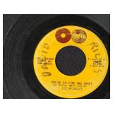 Collection of Vintage 45 RPM Vinyl Records - Motown, Beach Boys, Soul & More - in case records have no covers