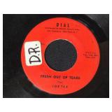 Collection of Vintage 45 RPM Vinyl Records - Motown, Beach Boys, Soul & More - in case records have no covers