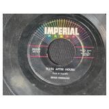 Collection of Vintage 45 RPM Vinyl Records - Motown, Beach Boys, Soul & More - in case records have no covers