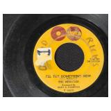 Collection of Vintage 45 RPM Vinyl Records - Motown, Beach Boys, Soul & More - in case records have no covers