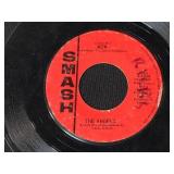 Collection of Vintage 45 RPM Vinyl Records - Motown, Beach Boys, Soul & More - in case records have no covers