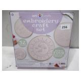 NEW Art 101® Crafts Embroidery Craft Set