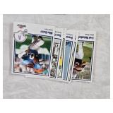 Lot of Football Cards Featuring Brett Favre, Emmitt Smith, Walter Payton, and Howie Long