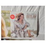 Vinyl Records Featuring Lynn Anderson and Tanya Tucker Albums