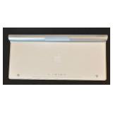 O - Apple Wireless Keyboard