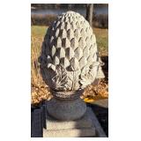 SY - Resin Pineapple Yard Finial with Base