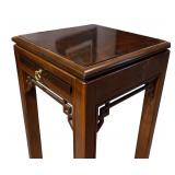 MB - Vintage Drexel Heritage Furnishings Side Table with Slide-Out Shelf