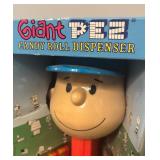 O - Giant Pez Charlie Brown Candy Roll Dispenser
