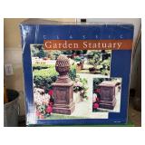 G - Classic Garden Statuary Pineapple Finial Pedestal Decor