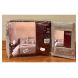 Hudson Park Collection Full/Queen Comforter Cover and Euro Pillowsham Set
