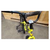 Kids Huffy Bike with training wheels