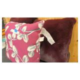 Set of 3 decorative throw pillows