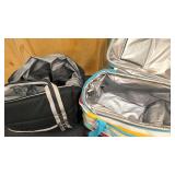 Frauenchuh cooler, raindow cooler, and grey and white umbrella