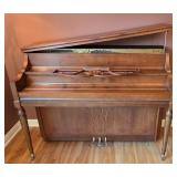 DR - Kawai 801-T Console Piano with Bench and Mahogany Finish