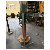 Grizzly G3623 Industrial Buffer with Stand