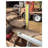 Heavy-duty wood sanding, Cleaning, de-barking, finish spraying on conveyor line designed for handling trim, rough sawn and smooth lumbe