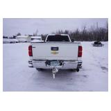 2015 Chevy 2500 HD Extended Cab 4 x 4 Pickup Truck With 8