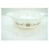 Vintage Pyrex 4-quart Cinderella Mixing Bowl 10" diameter by 4.5" tall