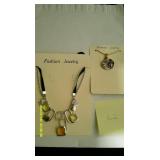 42 Necklaces New Fashion Jewelry Lot