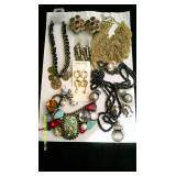 38 Assorted Jewelry New Fashion Jewelry Lot