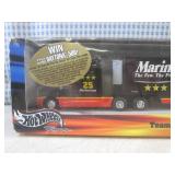 (EW3) Hot Wheels Nascar Marines Tea...