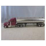 (EC1) Toy 18-Wheeler Truck 22" Long...