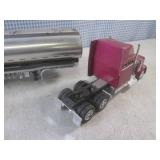 (EC1) Toy 18-Wheeler Truck 22" Long...