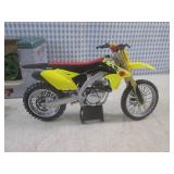 (BSB) Mini John Deere Tactors and E...